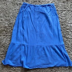 Banana Republic blue flowy skirt